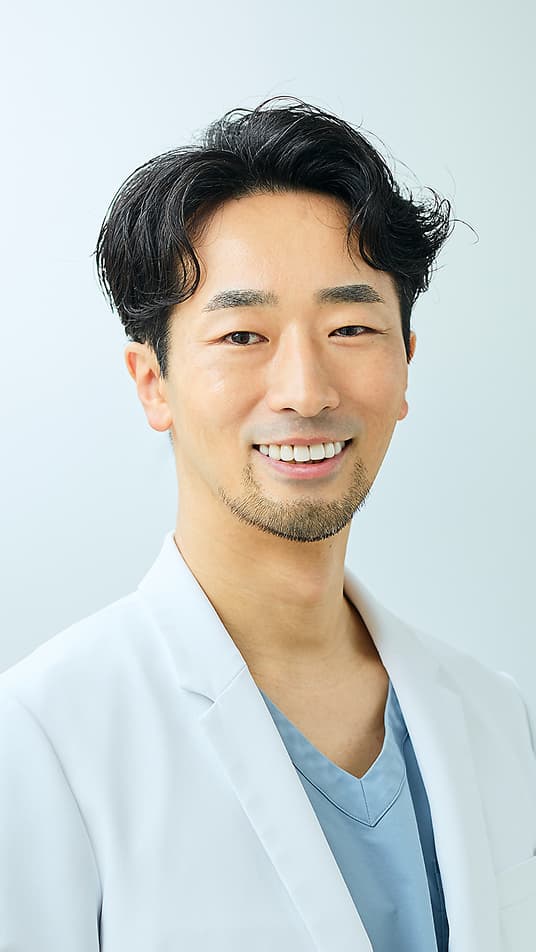 銀座矯正歯科 院長 中嶋亮